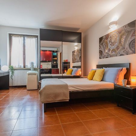 Appartement Studio S. Tommaso A Piazza Castello By Wonderful Italy à Turin Extérieur photo